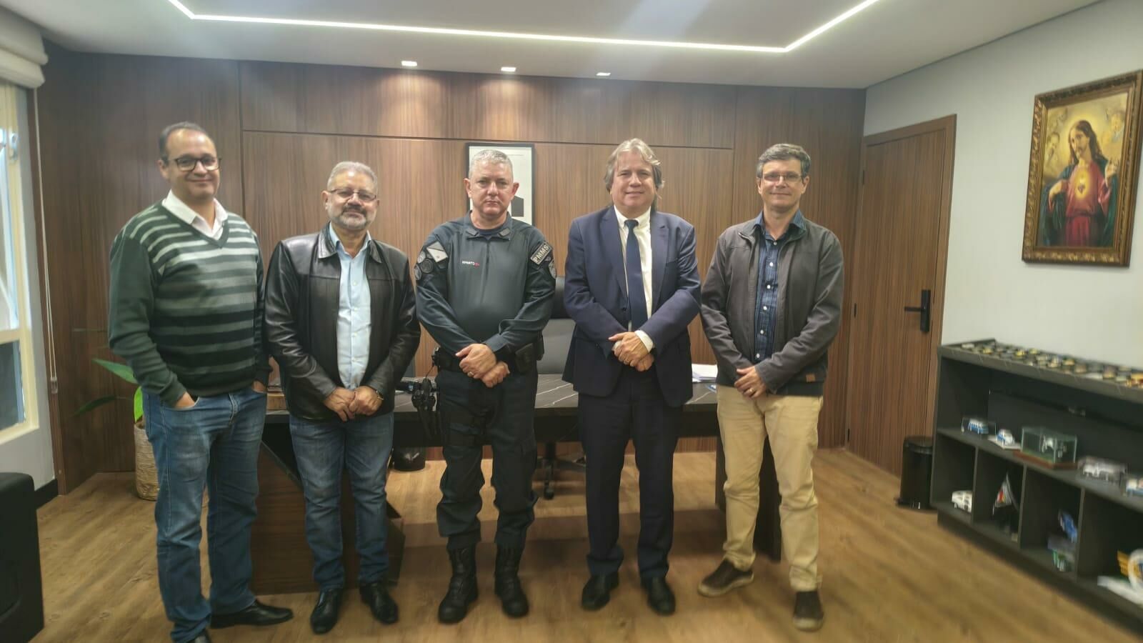 Imagem de compartilhamento para o artigo Vereadores de Paraíso das Águas, Fio do Povo e Prof Leonardo pedem mais viaturas e efetivo ao comandante-geral da PM da MS Todo dia